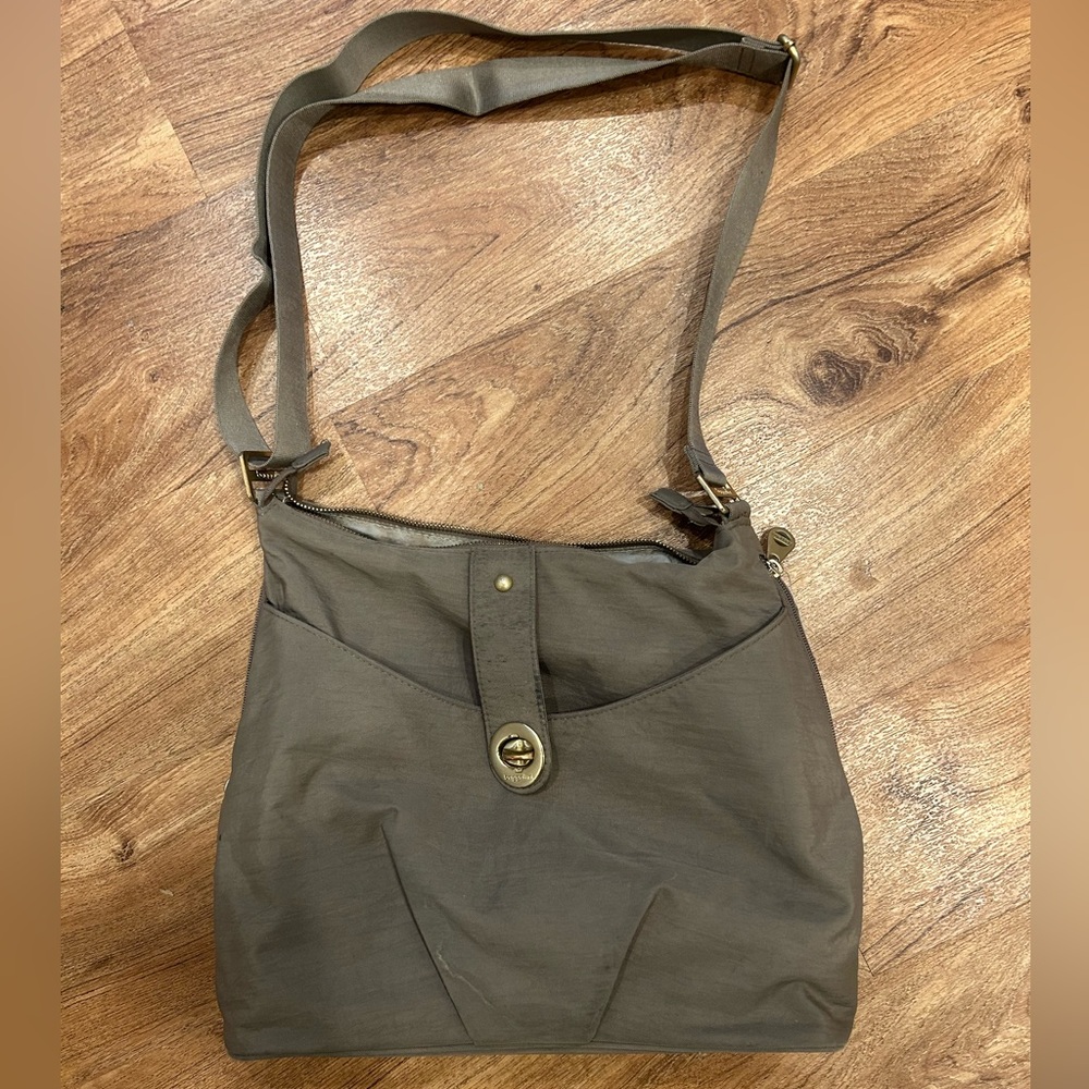 Baggallini crossbody